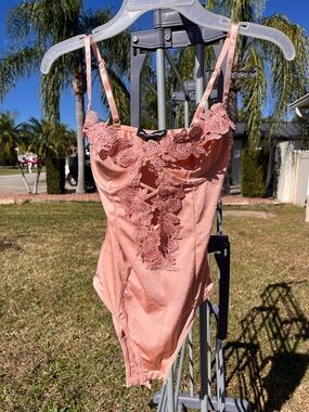 Charlotte Russe Dusty Rose Lace Trim Bodysuit